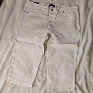Lee White Denim Capris Size 18 NWT